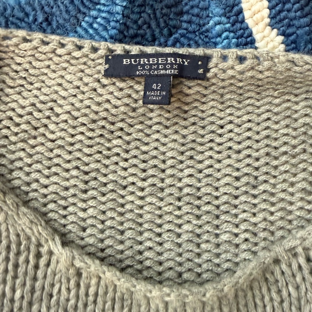 Burberry Beige Cashmere Knitwear